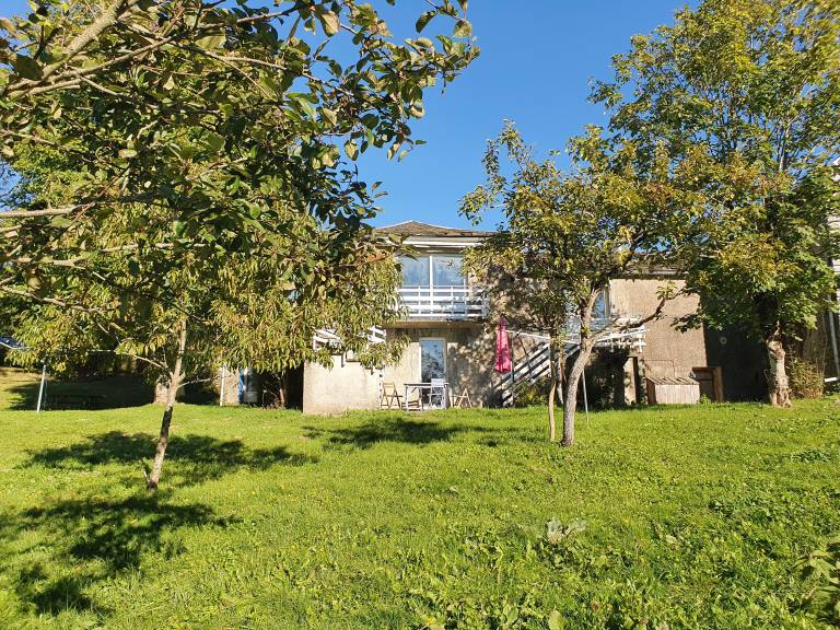 Child-friendly lovely vacation home with garden, patio & grill | Mountain view | Pets are welcome in Castres