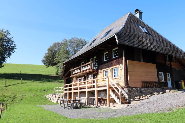 Cabin 'Ferienhütte Biobetrieb Lippenhof' with Private Terrace and Balcony — photo 2