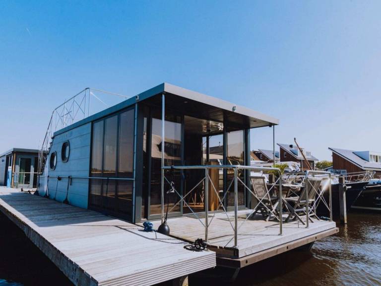 Hausboot  Uitgeest