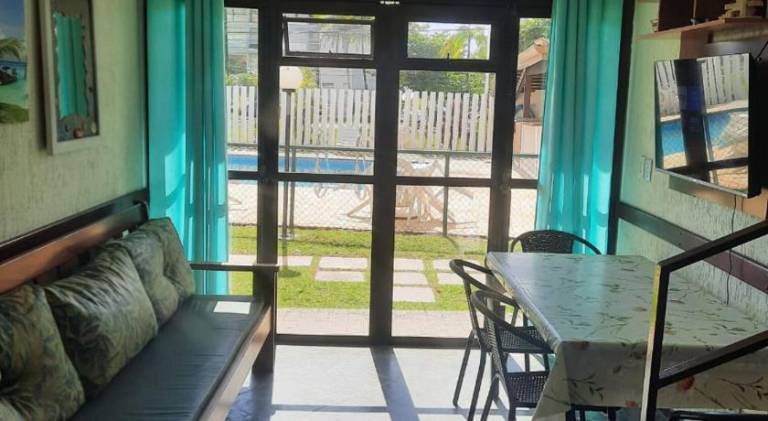 Apartment with pool — photo 2