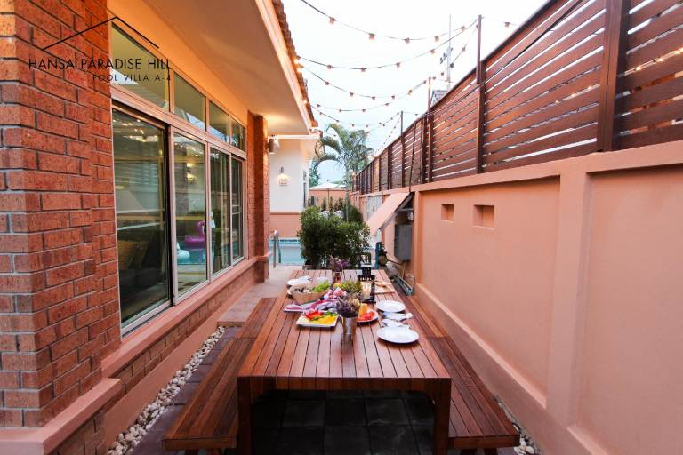 Spacious villa with pool & yard | Pets are welcome — photo 5
