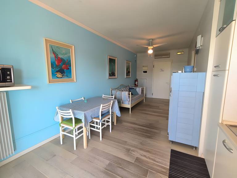 Rental apartment with patio & pool | Next to the beach | Pet-friendly — photo 3