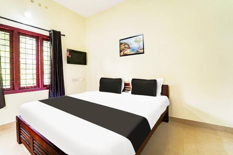 Hotel O Nettoor Near Lakeshore Hospital