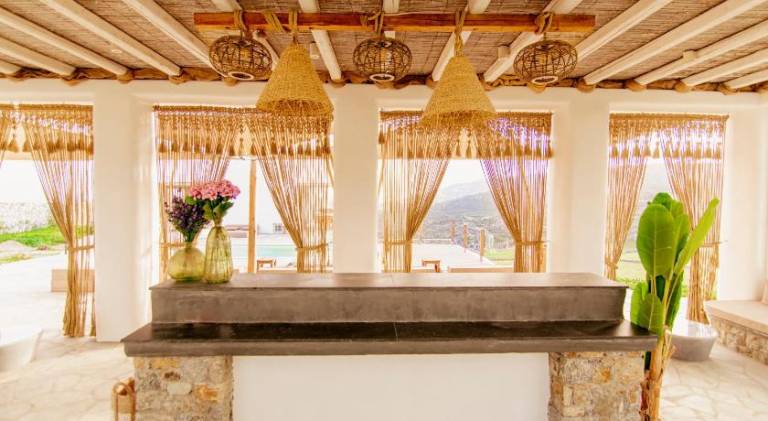 Fully equipped villa with garden, terrace & hot tub | Perfect for remote work | Dogs allowed — photo 3