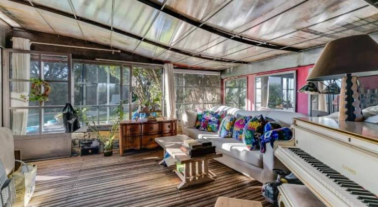 Fully equipped villa with barbeque, yard & private pool | Perfect for remote work | Pet-friendly — photo 3