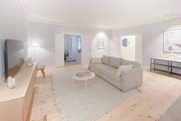 Stunning 3BR Flat by CPH Canals in Copenhagen