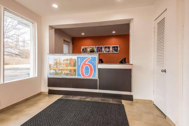 Motel 6 Schenectady, NY — photo 5