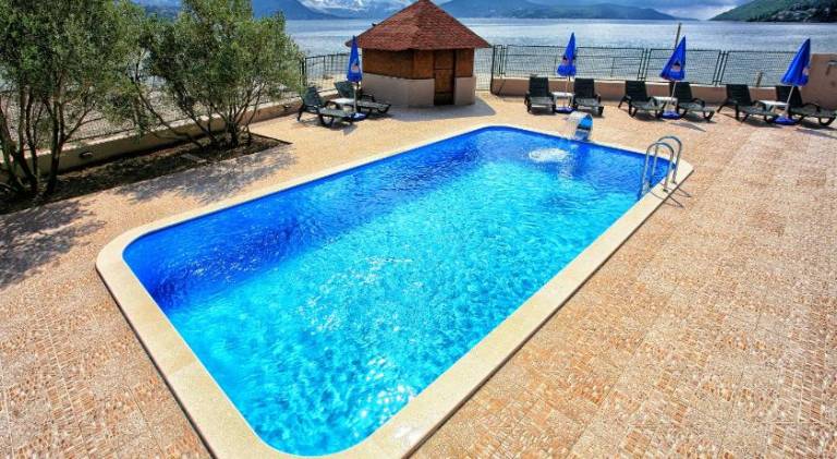Prenočišče z zajtrkom Hercegnovi