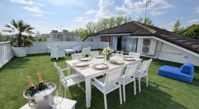 Holiday apartment with terrace | Pets allowed in Riccione