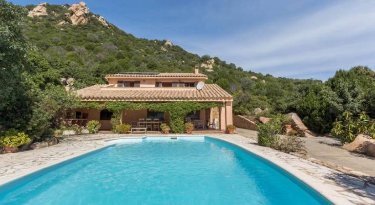 Villa Bellavista con piscina privata, vista mare vicino a Villasimius in Villasimius