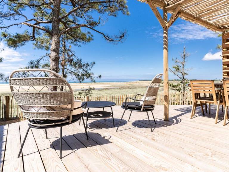 Lovely chalet with terrace & heated pool | Next to the beach | Pet-friendly — photo 3