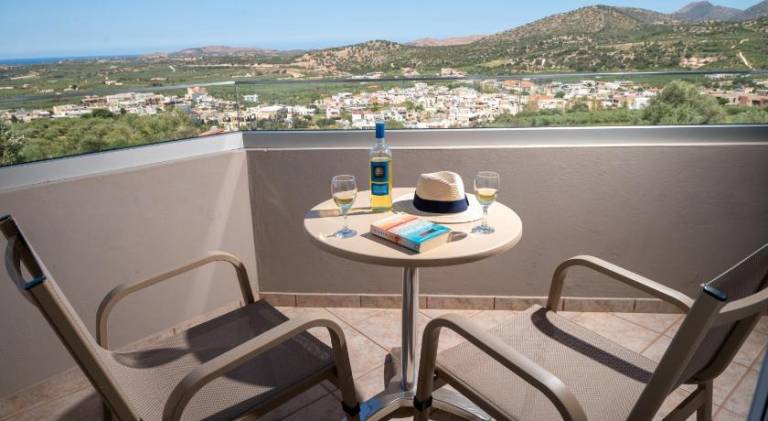 Fully equipped big villa with barbecue, terrace & private pool | Perfect for remote work | Pet-friendly — photo 5