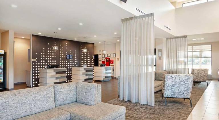 Best Western Plus Executive Residency Rigby's Water World Hotel — photo 5