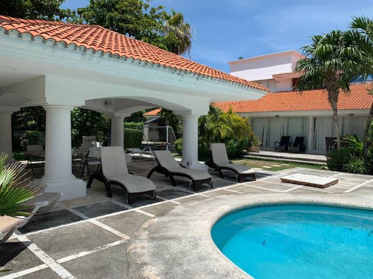 Casa Zona Hotelera