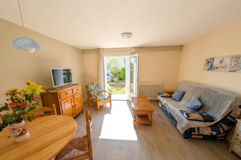 House with barbecue, garden & patio in La Tranche-sur-Mer