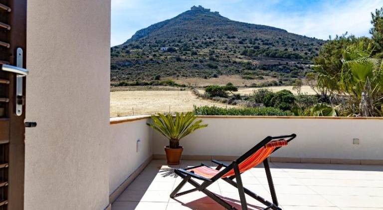 Serviced apartment with yard, BBQ & terrace — photo 5