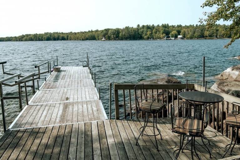 House  Frye Island
