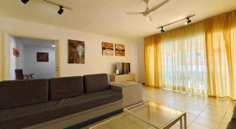 Apartment with pool — photo 2