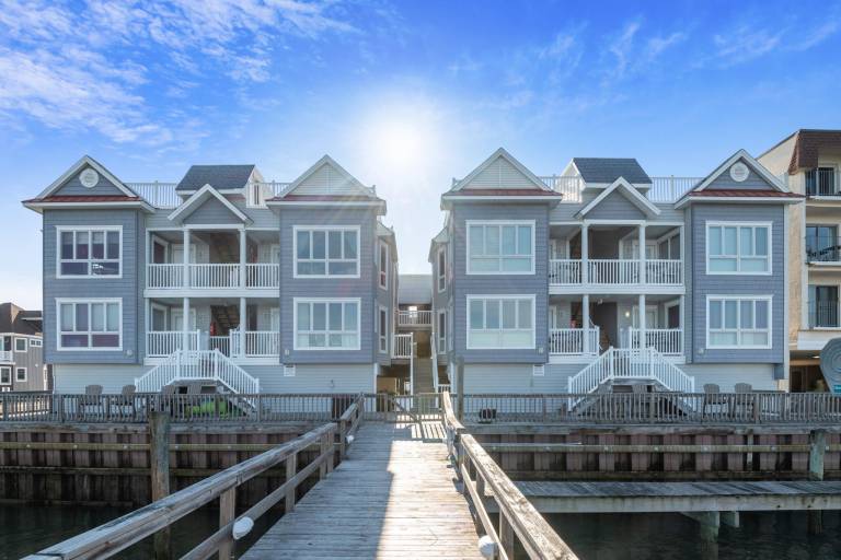 Condo Avalon