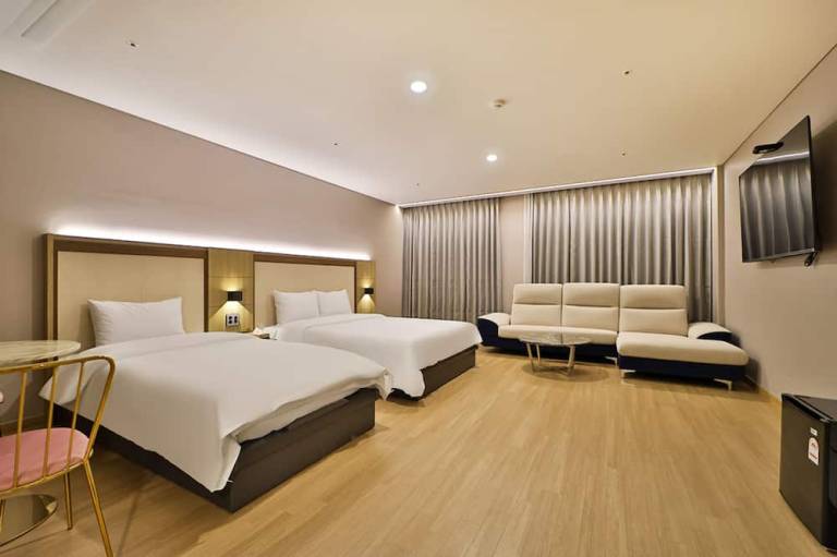 Gimhae Eobang dong City Hotel