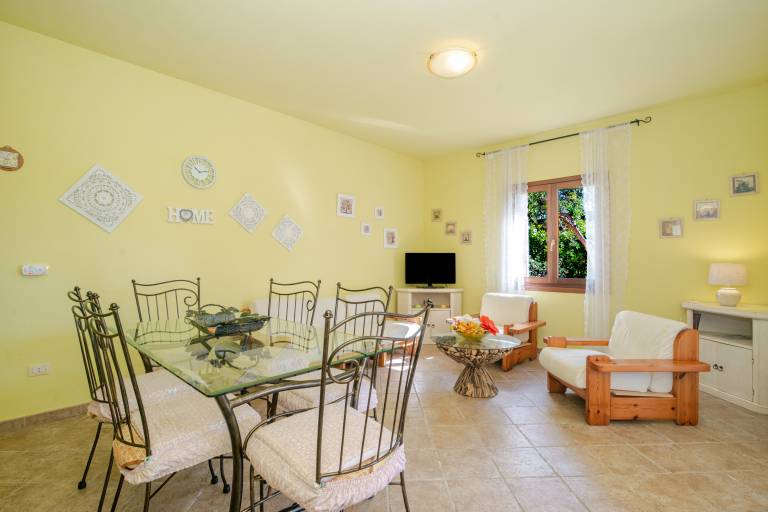 Cottage with Garden in the Center – Private Terrace, Private Garden, Air Conditioning — photo 3