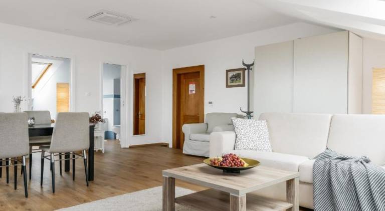 MIA Cozy Apartment with Stunning Views, Parking & AC by EasyBNB Premium — photo 2