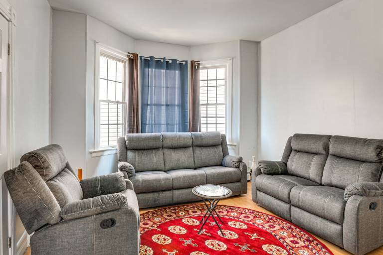 8 Mi to NYC Pet Friendly Apt in Jersey City