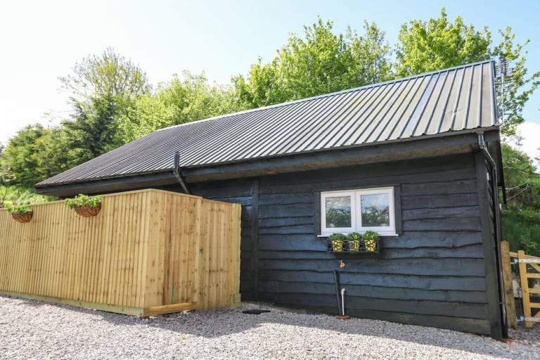 Cabin  Compton Dundon