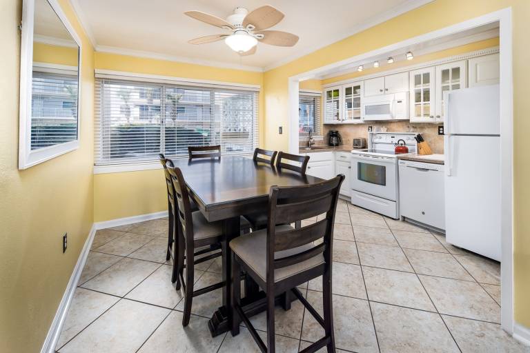 214B - 1BR/1 Bath at Seaspray Condos on Okaloosa Island, Fort Walton Beach, Fl — photo 5