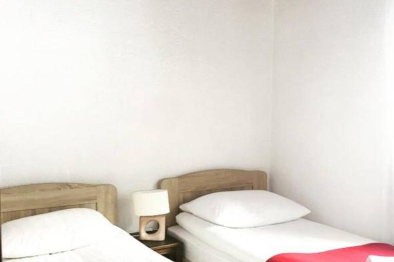 Fully equipped nice vacation home with barbecue, patio & yard | Pets are welcome — photo 4
