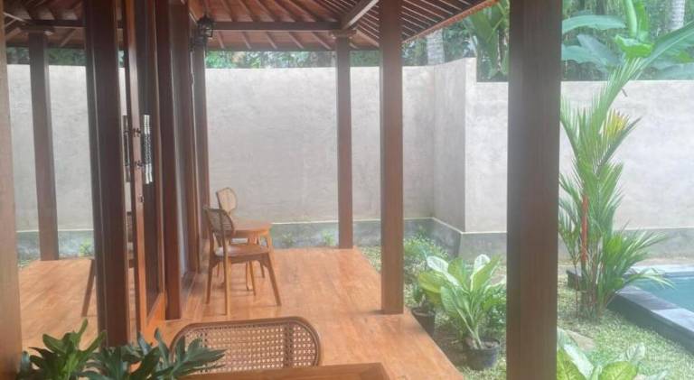 Villa with pool & hot tub — photo 5