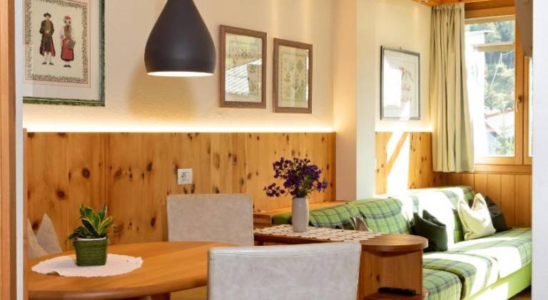 Serviced apartment with garden — photo 4