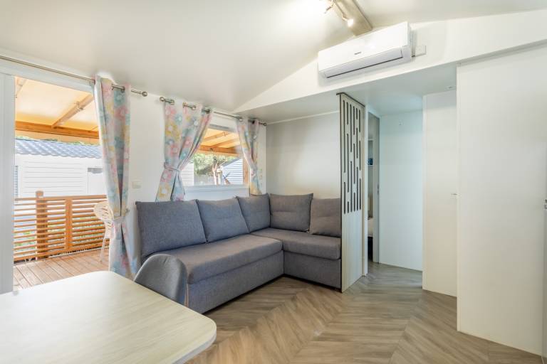 Fully equipped apartment with pool, terrace & yard | Next to the beach | Pet-friendly — photo 4