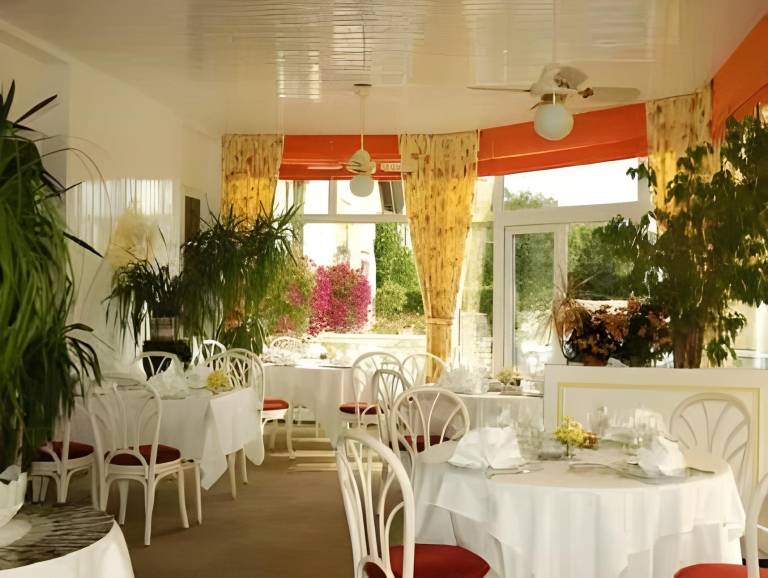Le Grand Hotel de Mayenne - Logis hotels restaurant — photo 2