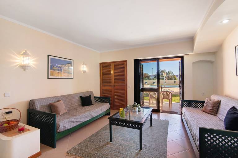 Apartment 'Bela Vista House T2' with Shared Pool, Private Terrace and Wi-Fi — photo 3