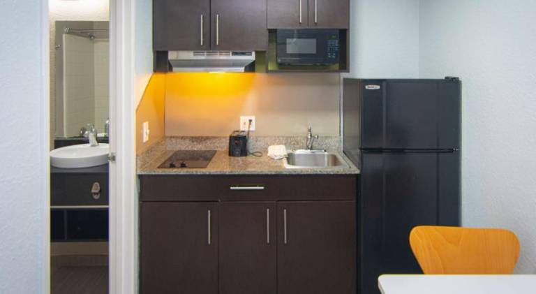 Studio 6 Extended Stay - Coral Springs, FL - Fort Lauderdale — photo 3