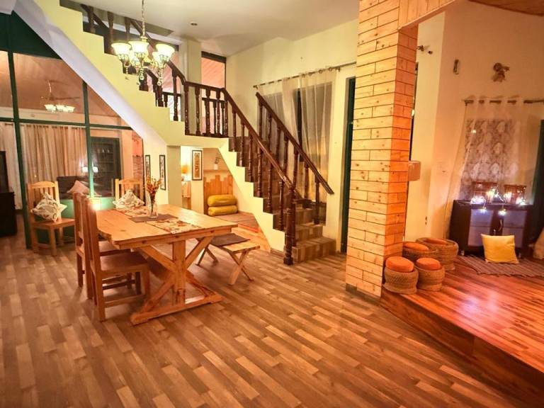 Frogs BNB Aviator's Bungalow in Dharamshala
