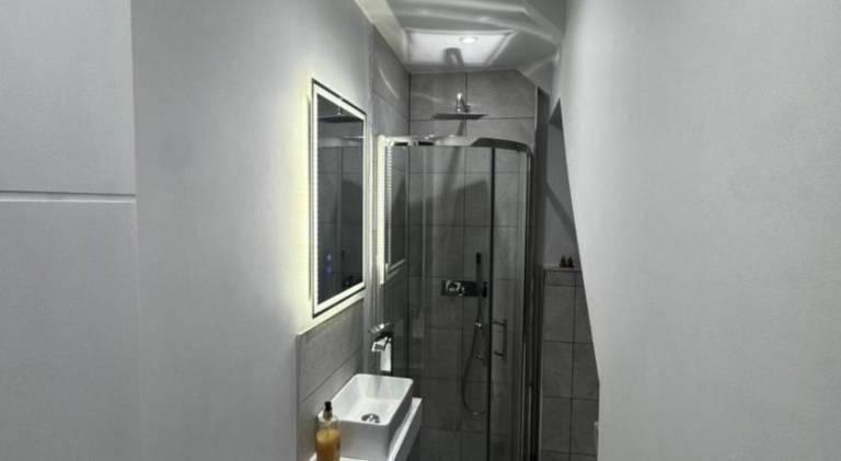 Cozy Private Room with Private Bathroom — photo 4