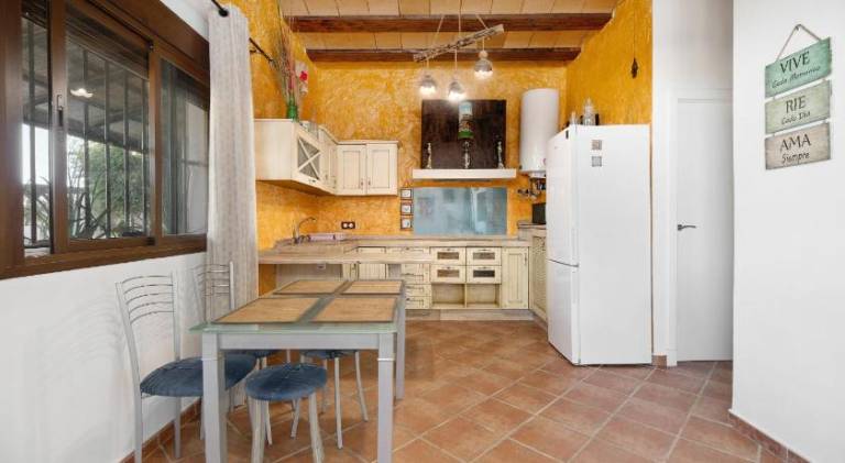 Vacation home with yard, grill & private pool | Suitable for remote work | Pets are welcome — photo 5