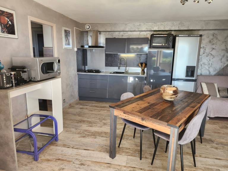 'Appart Rez De Jardin Vue Mer' – Sea View Apartment with Private Terrace and Wi-Fi — photo 3