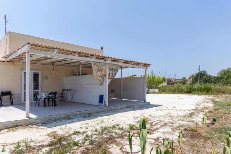 Nice rental apartment with barbecue, fast internet & pool | Next to the beach | Pet-friendly — photo 3