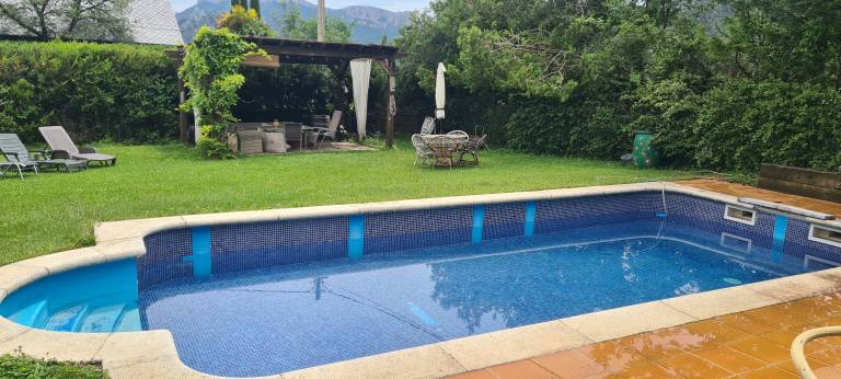 Fully equipped vacation home with patio, barbeque & private pool | Garden view | Perfect for remote work | Pet-friendly — photo 4