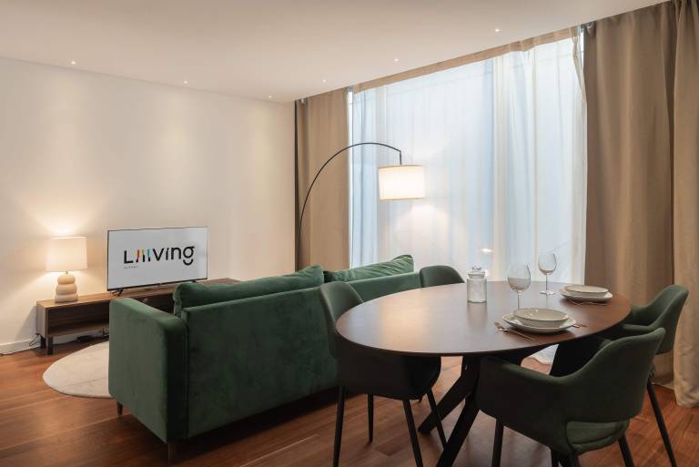 Child-friendly apartment with fast internet & patio | Next to São Bento Railway Station | Pets allowed — photo 2