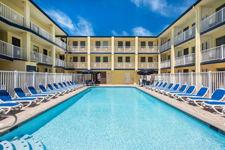 Days Inn by Wyndham Ocean City Oceanfront — photo 2