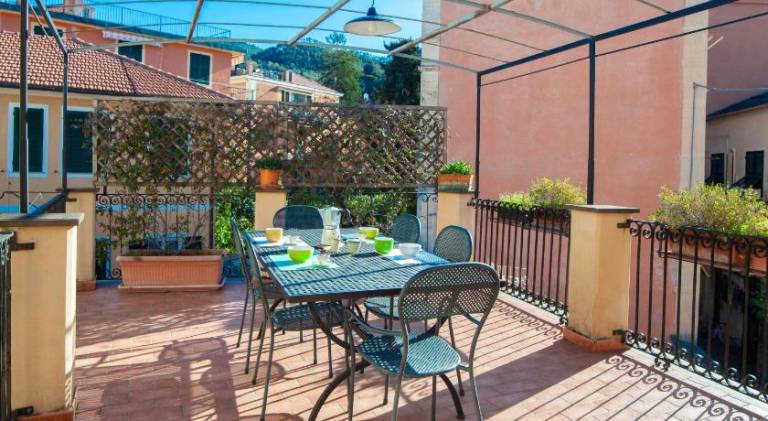 Rental apartment with 2 rooms for 5 persons in Levanto
