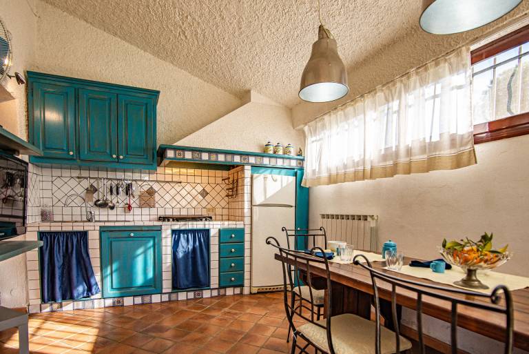 Fully equipped beautiful villa with terrace, barbeque & yard | Pets are welcome — photo 3