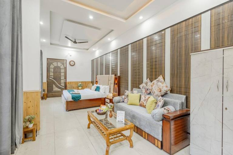 House with 1 room for 3 persons in Solan