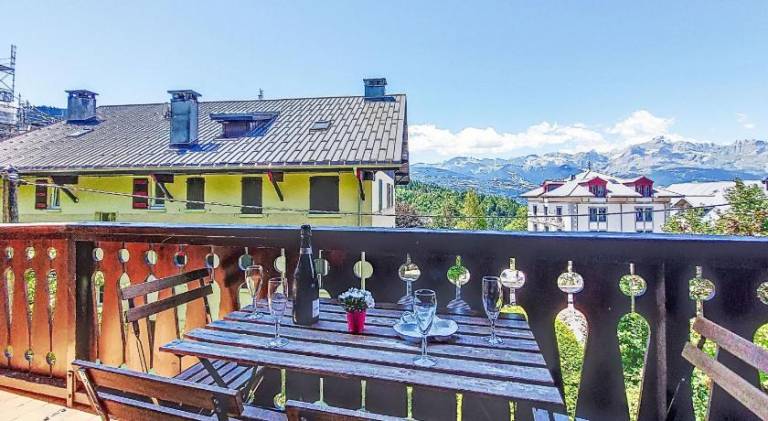Holiday apartment with 2 rooms for 4 persons in Combloux