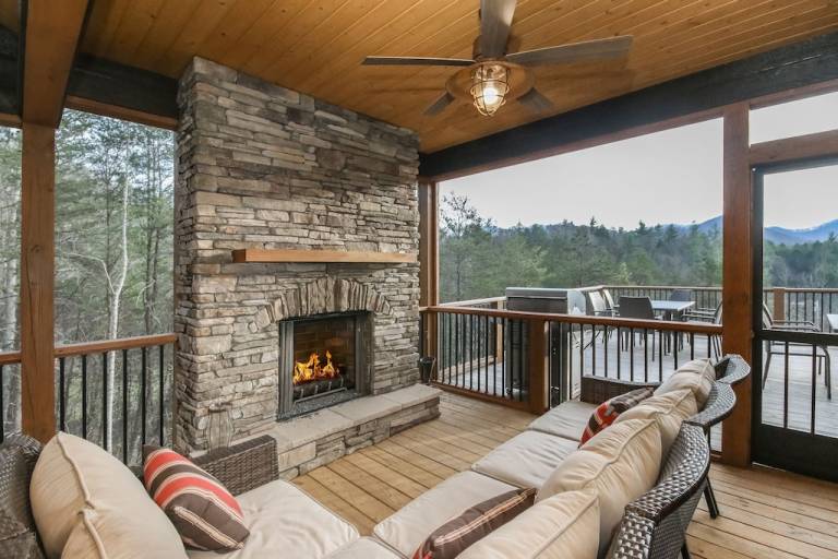 Lodge  Weaverville