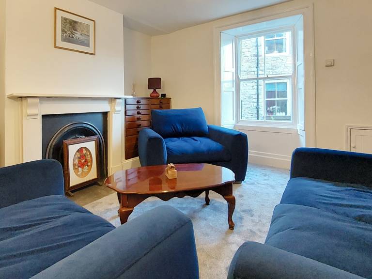 Cottage with garden — photo 4